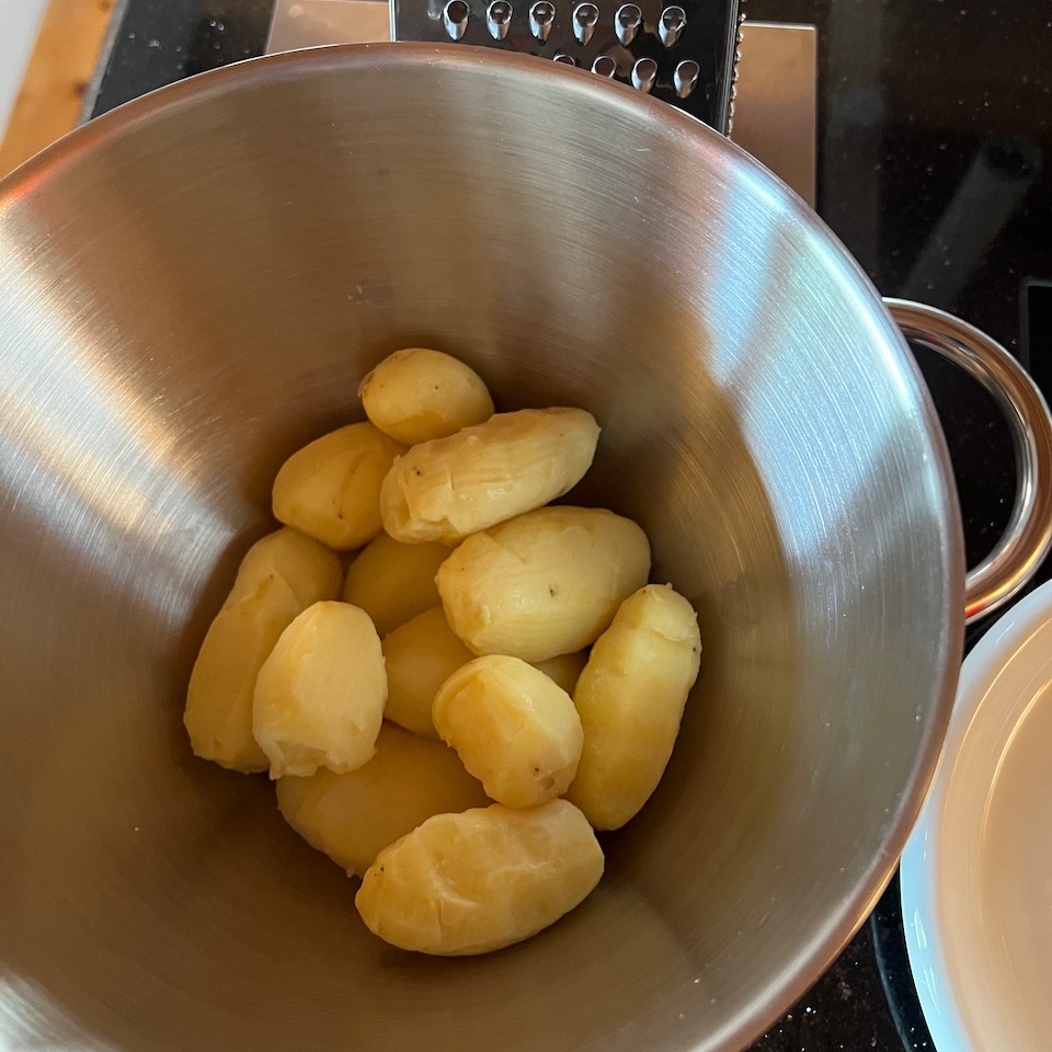 gekochte Kartoffeln geschält